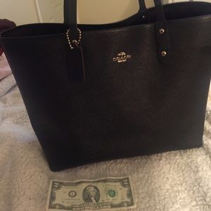 COACH REVERSIBLE CITY TOTE- BLACK/BROWN